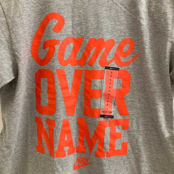 Nike Tee T Shirt Mens Small Gray Game Over Name Short Sleeve Basketball NWT - Picture 3 of 4